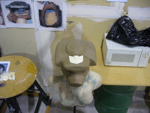 boushh_helm13sm.jpg